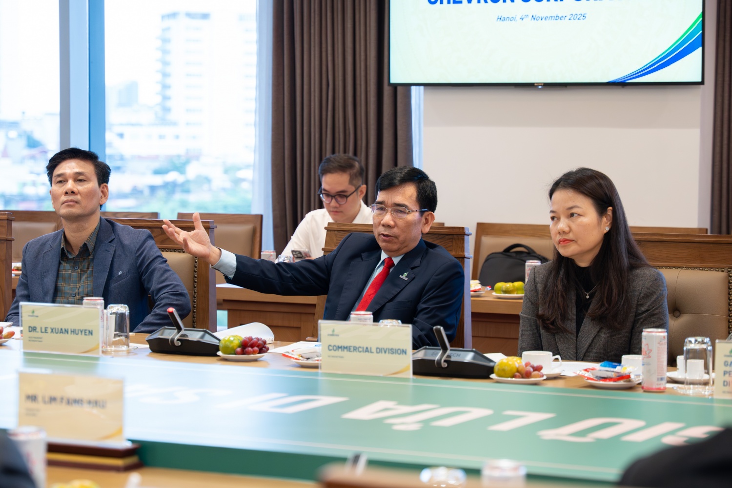 Chevron và Petrovietnam thúc đẩy hợp tác chiến lược cho tương lai năng lượng Việt Nam Chevron và Petrovietnam thúc đẩy hợp tác chiến lược cho tương lai năng lượng Việt Nam