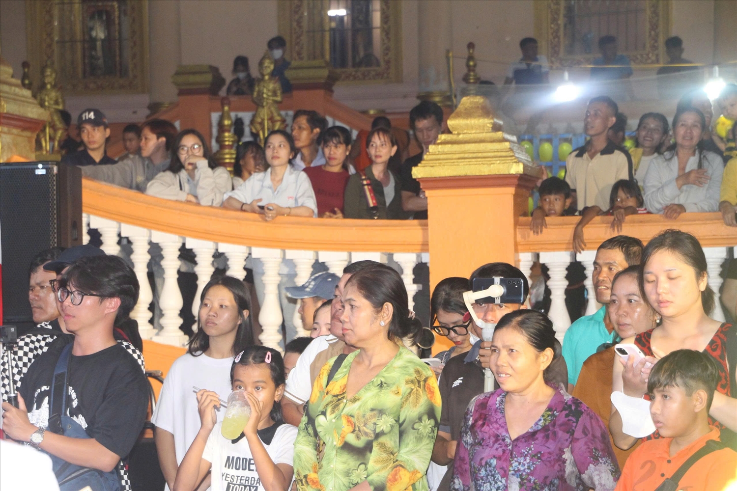 Nét đẹp Lễ cúng Trăng, đút cốm dẹp của đồng bào Khmer Nét đẹp Lễ cúng Trăng, đút cốm dẹp của đồng bào Khmer