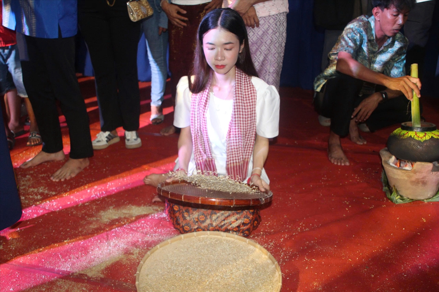 Nét đẹp Lễ cúng Trăng, đút cốm dẹp của đồng bào Khmer