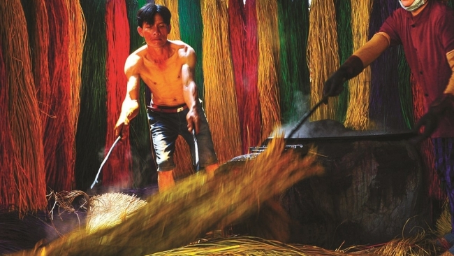 Rực rỡ sắc màu của làng nghề chiếu cói