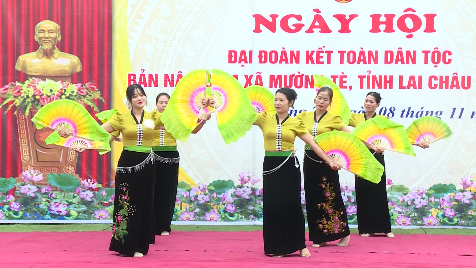 Lai Châu: Ngày hội đại đoàn kết toàn dân tộc bản Nậm Củm (xã Mường Tè) Lai Châu: Ngày hội đại đoàn kết toàn dân tộc bản Nậm Củm (xã Mường Tè)