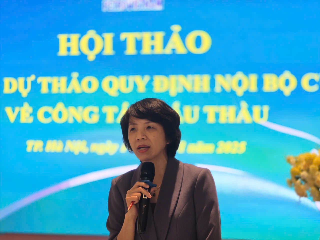 Petrovietnam hoàn thiện quy chế đấu thầu để giảm rủi ro, tăng minh bạch trong quản trị doanh nghiệp Petrovietnam hoàn thiện quy chế đấu thầu để giảm rủi ro, tăng minh bạch trong quản trị doanh nghiệp