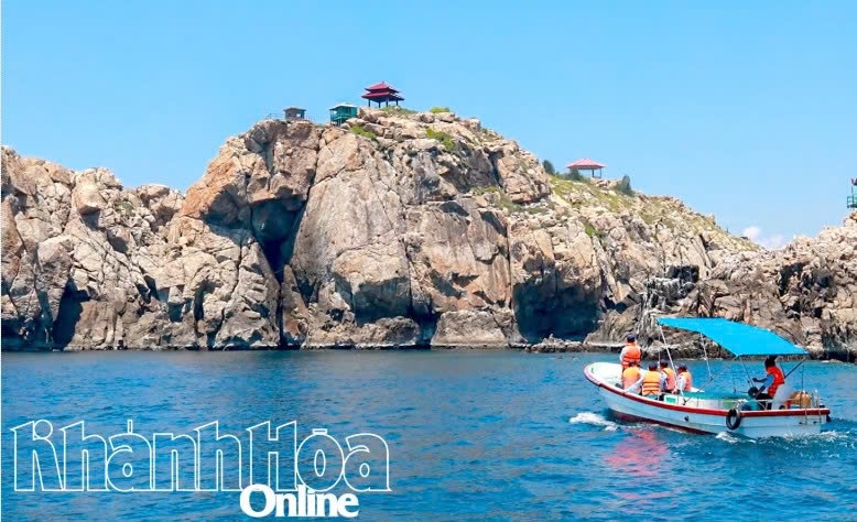 Khánh Hòa: Nghe nghệ nhân nghề yến kể chuyện nghề Khánh Hòa: Nghe nghệ nhân nghề yến kể chuyện nghề