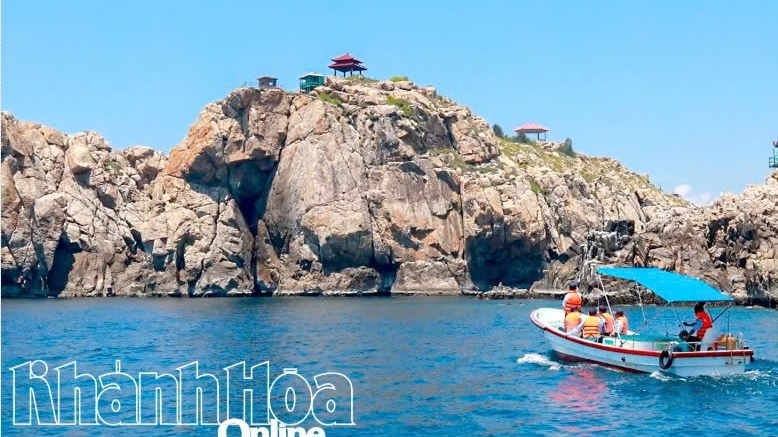 Khánh Hòa: Nghe nghệ nhân nghề yến kể chuyện nghề