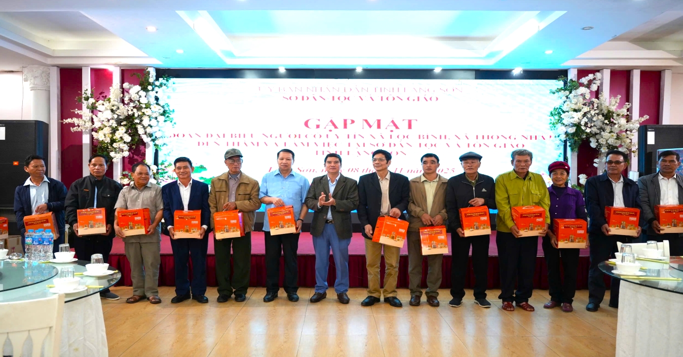 Nâng cao kỹ năng tuyên truyền, vận động cho Người có uy tín Nâng cao kỹ năng tuyên truyền, vận động cho Người có uy tín