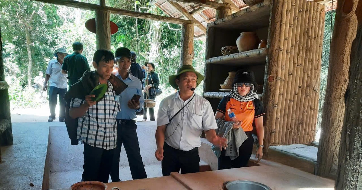 Khu di tích Căn cứ Sa Lôn: Nên đến một lần trên cung...