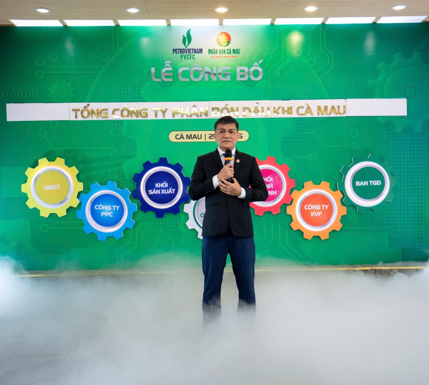 PVCFC công bố trở thành Tổng công ty Phân bón Dầu khí Cà Mau PVCFC công bố trở thành Tổng công ty Phân bón Dầu khí Cà Mau