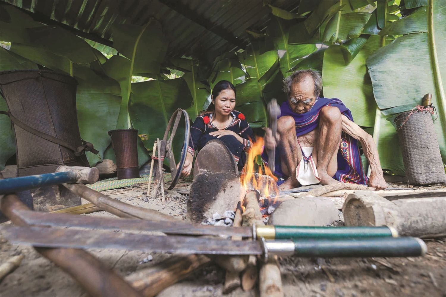 Giữ "lửa" văn hóa truyền thống để thế hệ con cháu Ba Na luôn tự hào