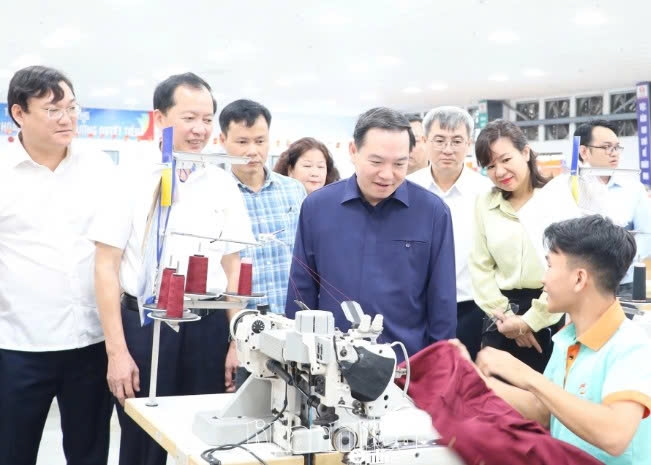 Doanh nghiệp từng bước khôi phục sản xuất