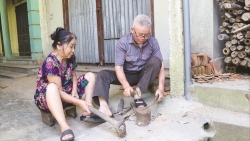 Thăm làng nghề rèn lâu đời nhất Việt Nam