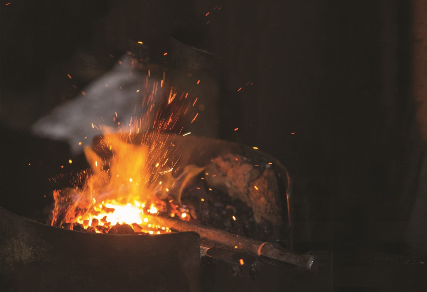 Thăm làng nghề rèn lâu đời nhất Việt Nam Thăm làng nghề rèn lâu đời nhất Việt Nam