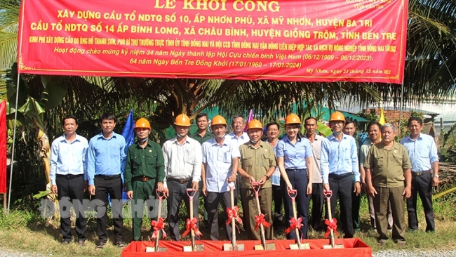 Bến Tre: Khởi công xây dựng 2 cầu nông thôn tại xã Mỹ Nhơn, huyện Ba Tri và xã Châu Bình, huyện Giồng Trôm