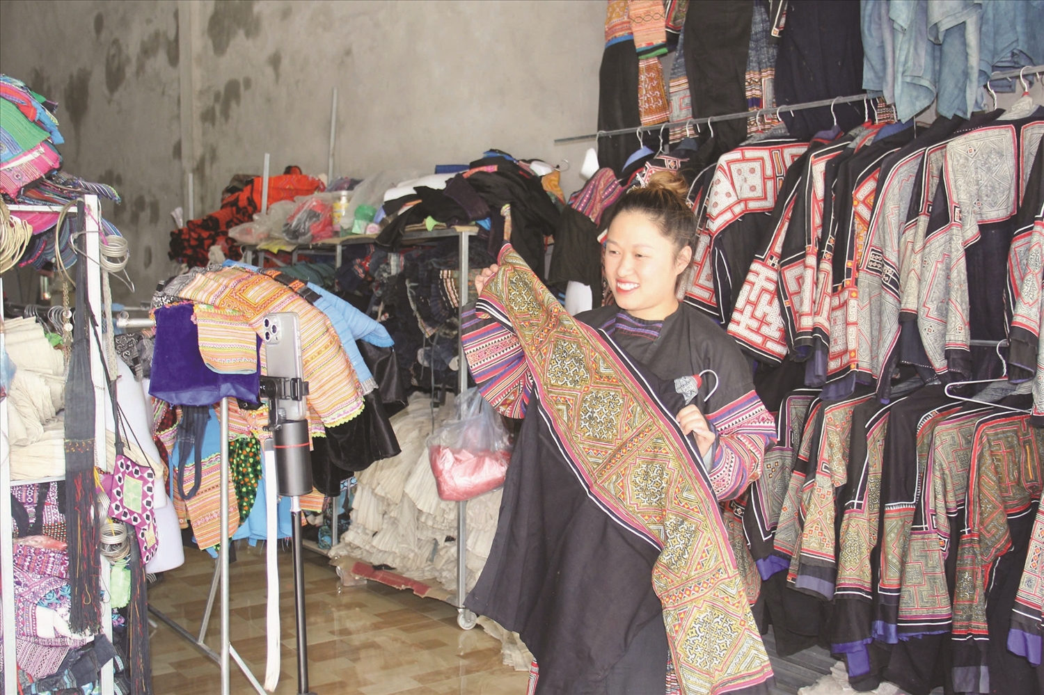 Những bản làng vùng cao kể chuyện thời đại số