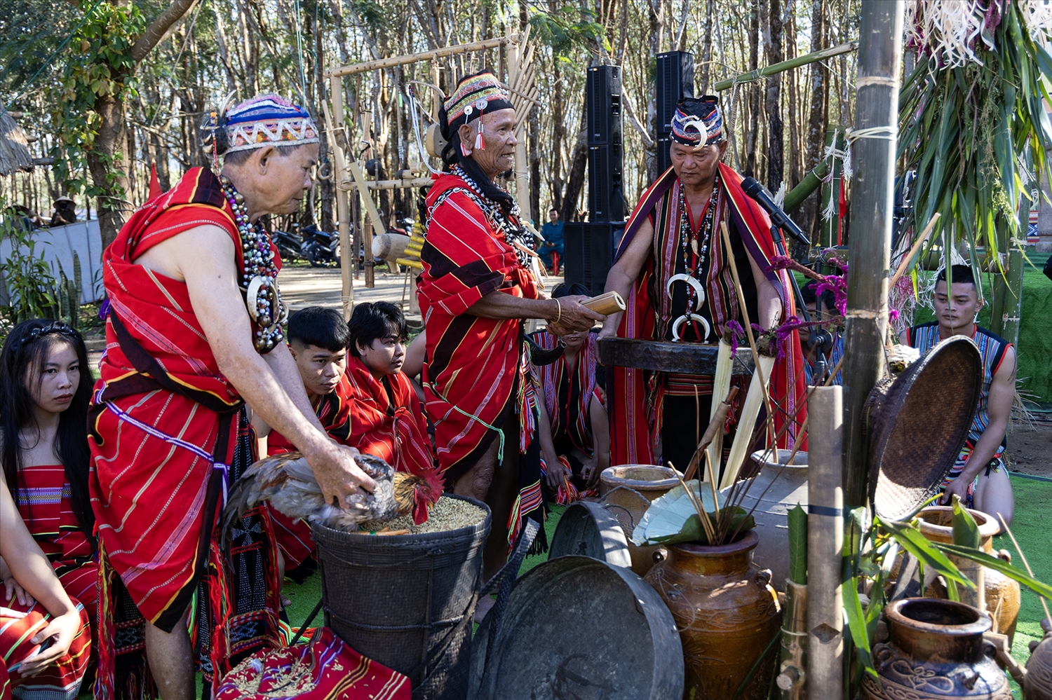Phục dựng Lễ mừng lúa mới truyền thống của người Gié Triêng Phục dựng Lễ mừng lúa mới truyền thống của người Gié Triêng