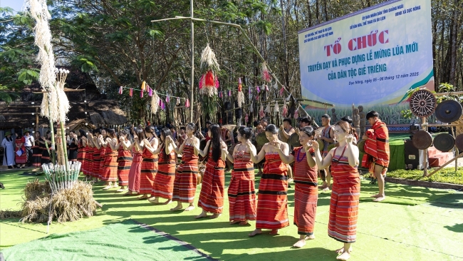 Phục dựng Lễ mừng lúa mới truyền thống của người Gié Triêng