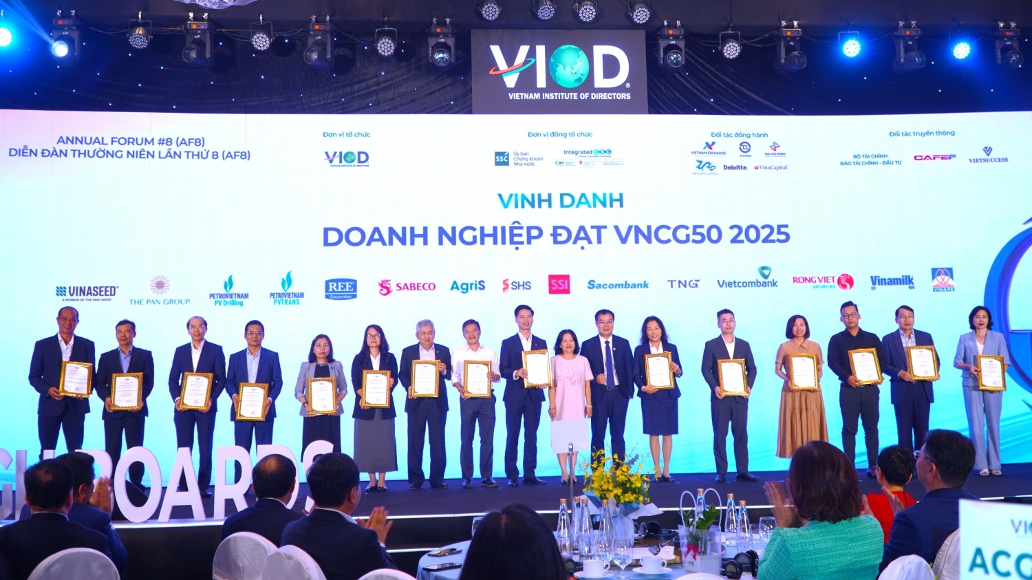 PV Drilling được vinh danh Top 10 Doanh nghiệp Bền vững tại Việt Nam năm 2025