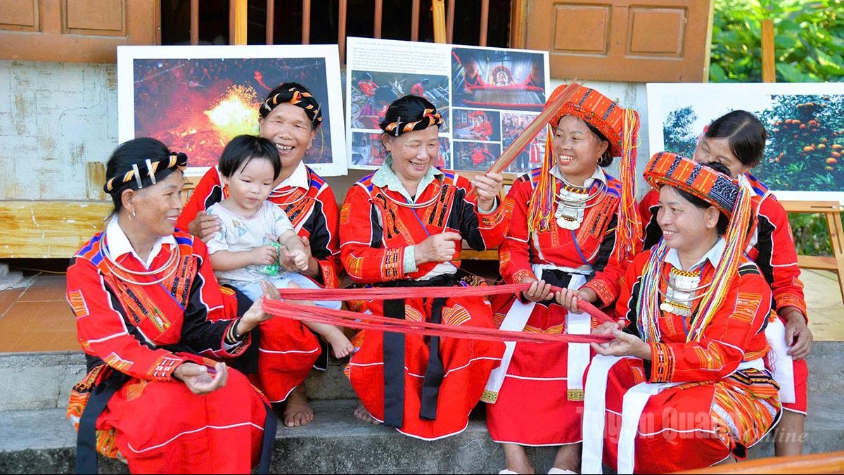 Tuyên Quang: Giữ gìn bản sắc văn hóa Pà Thẻn