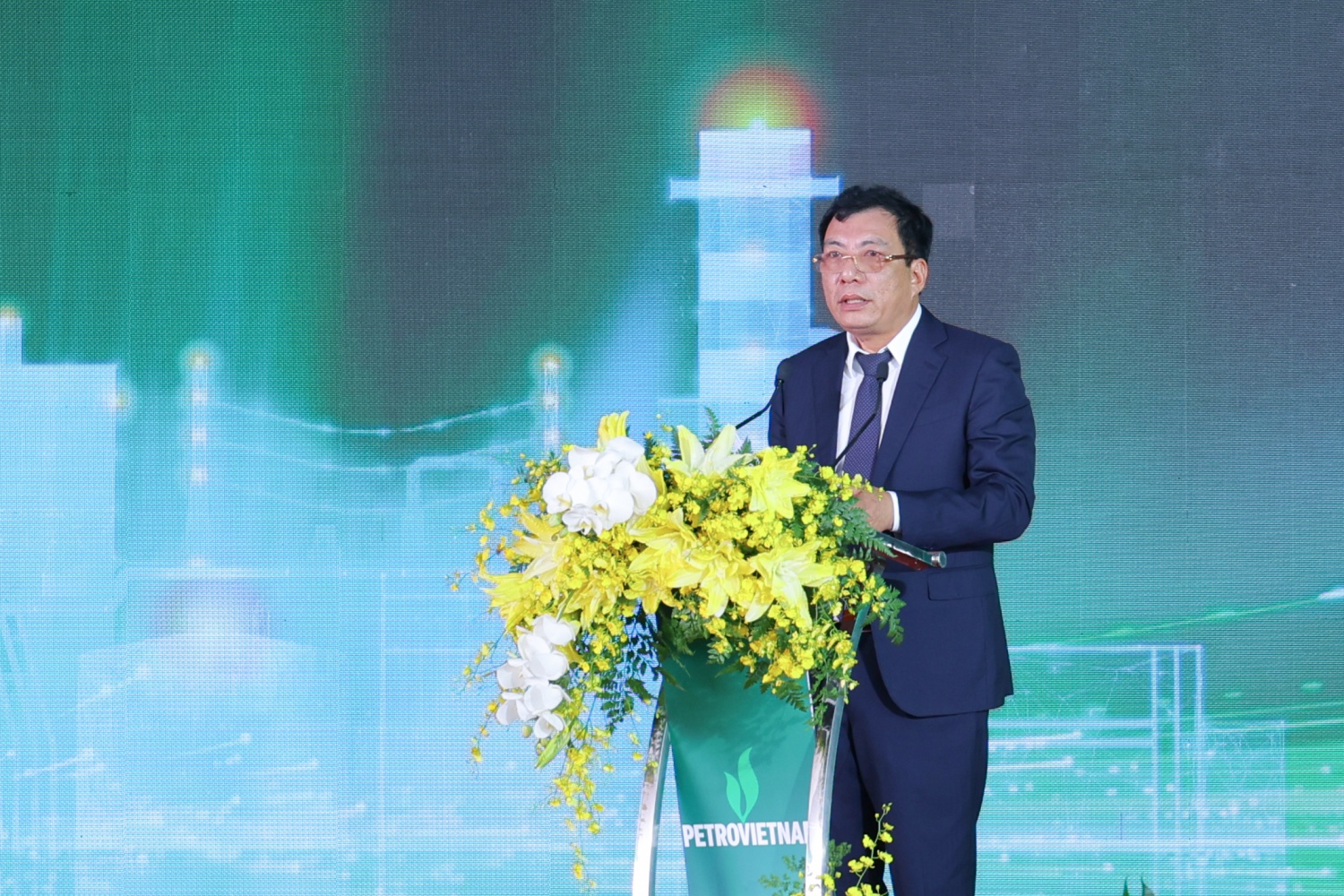 Nhà máy điện Nhơn Trạch 3&4 - Minh chứng sinh động cho bản lĩnh, năng lực tổ chức, điều hành và tinh thần vượt khó của Petrovietnam Nhà máy điện Nhơn Trạch 3&4 - Minh chứng sinh động cho bản lĩnh, năng lực tổ chức, điều hành và tinh thần vượt khó của Petrovietnam