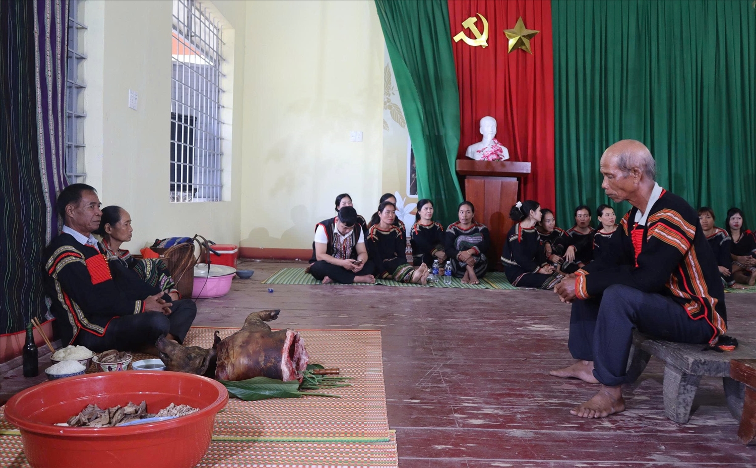 Phục dựng nghi lễ mừng thọ người Mnông Phục dựng nghi lễ mừng thọ người Mnông