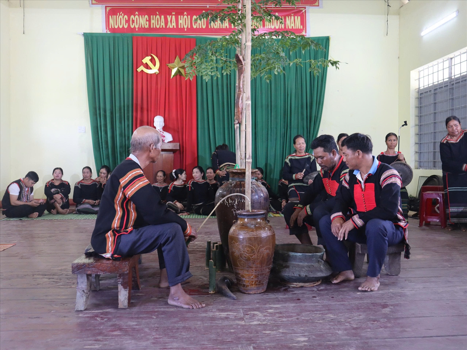 Phục dựng nghi lễ mừng thọ người Mnông Phục dựng nghi lễ mừng thọ người Mnông