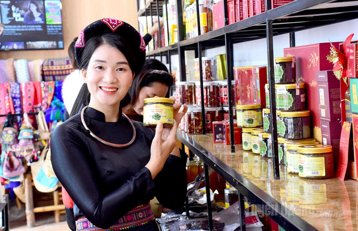 Tuyên Quang: Sản phẩm OCOP Nà Hang kết nối ẩm thực đặc trưng