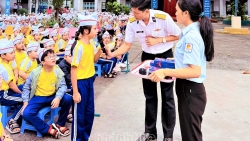 Khánh Hòa:Tuyên truyền, giáo dục về biển, đảo cho hơn 4.000 giáo viên, học sinh