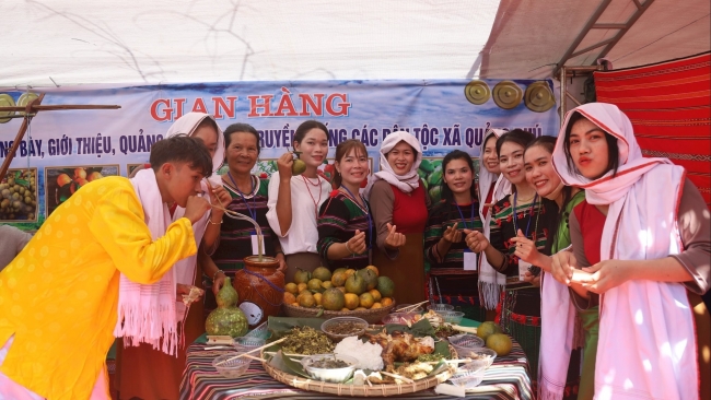 Lễ hội Cồng chiêng - Nơi sắc màu văn hóa cùng hòa...