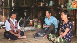 Già làng A Jring Đeng "giữ hồn" làng Kon Brăp Ju