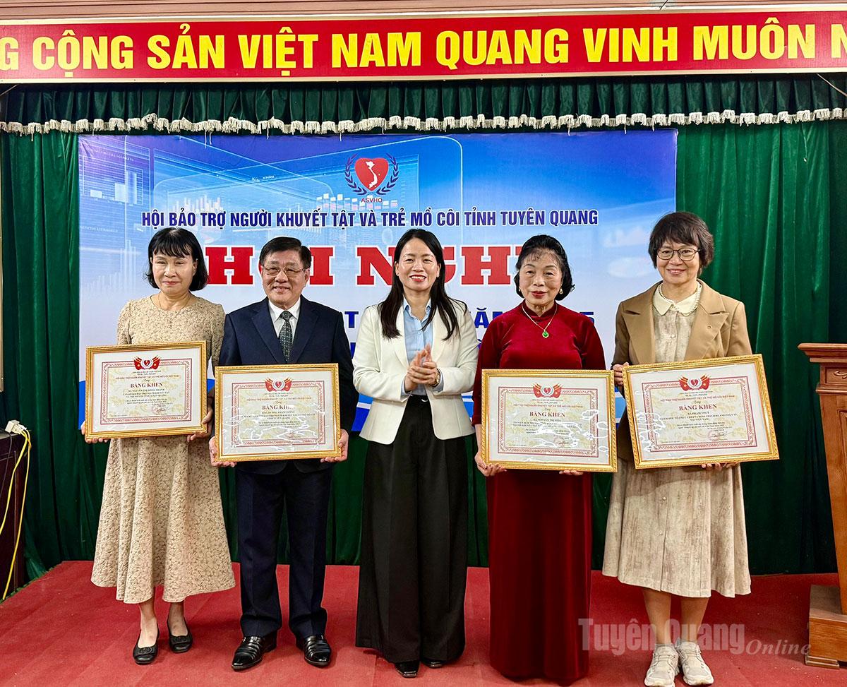 Tuyên Quang trên 3,1 tỷ đồng chăm lo người khuyết tật và trẻ mồ côi
