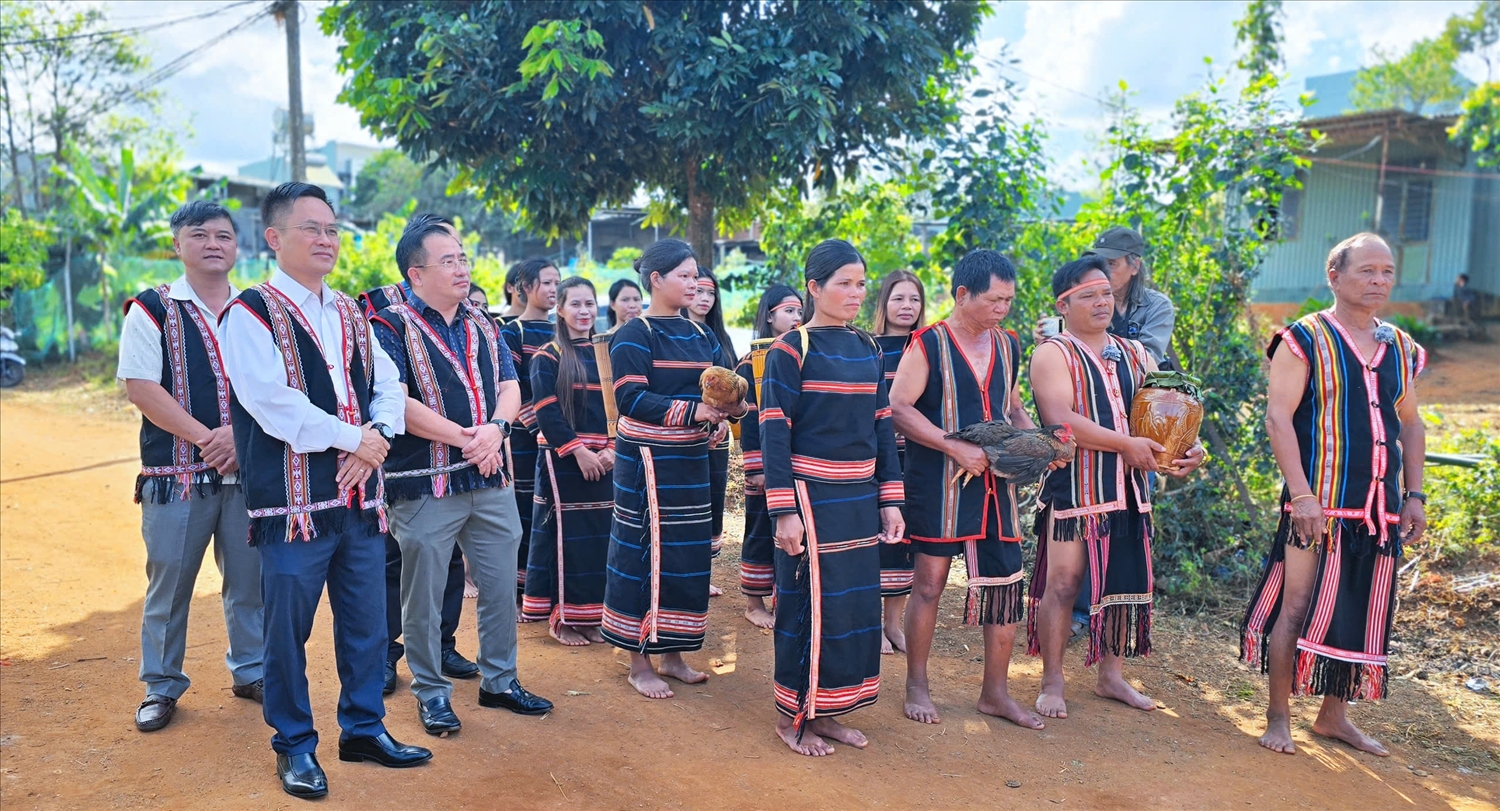Tái hiện Lễ ăn hỏi của đồng bào Gia Rai trên cao nguyên Gia Lai