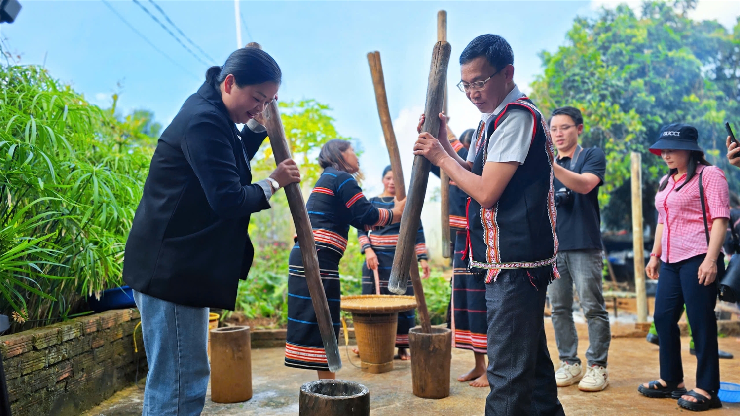 Tái hiện Lễ ăn hỏi của đồng bào Gia Rai trên cao nguyên Gia Lai