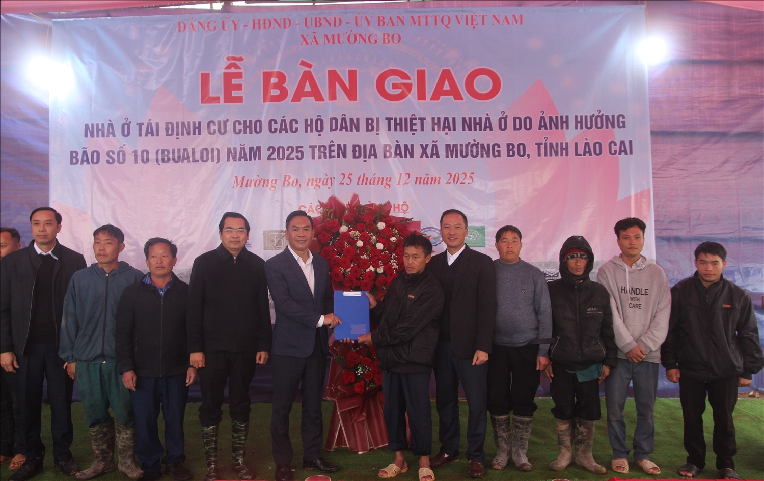 Niềm vui trong những căn nhà mới Niềm vui trong những căn nhà mới