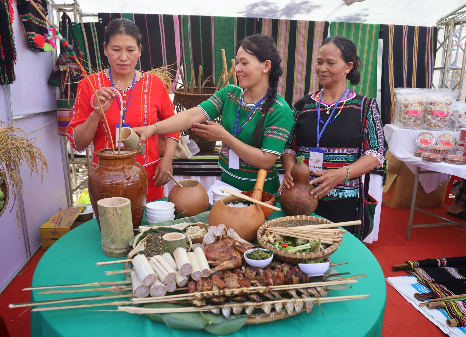 Lâm Đồng: Mâm cơm người M’nông trong nhịp sống hôm nay Lâm Đồng: Mâm cơm người M’nông trong nhịp sống hôm nay