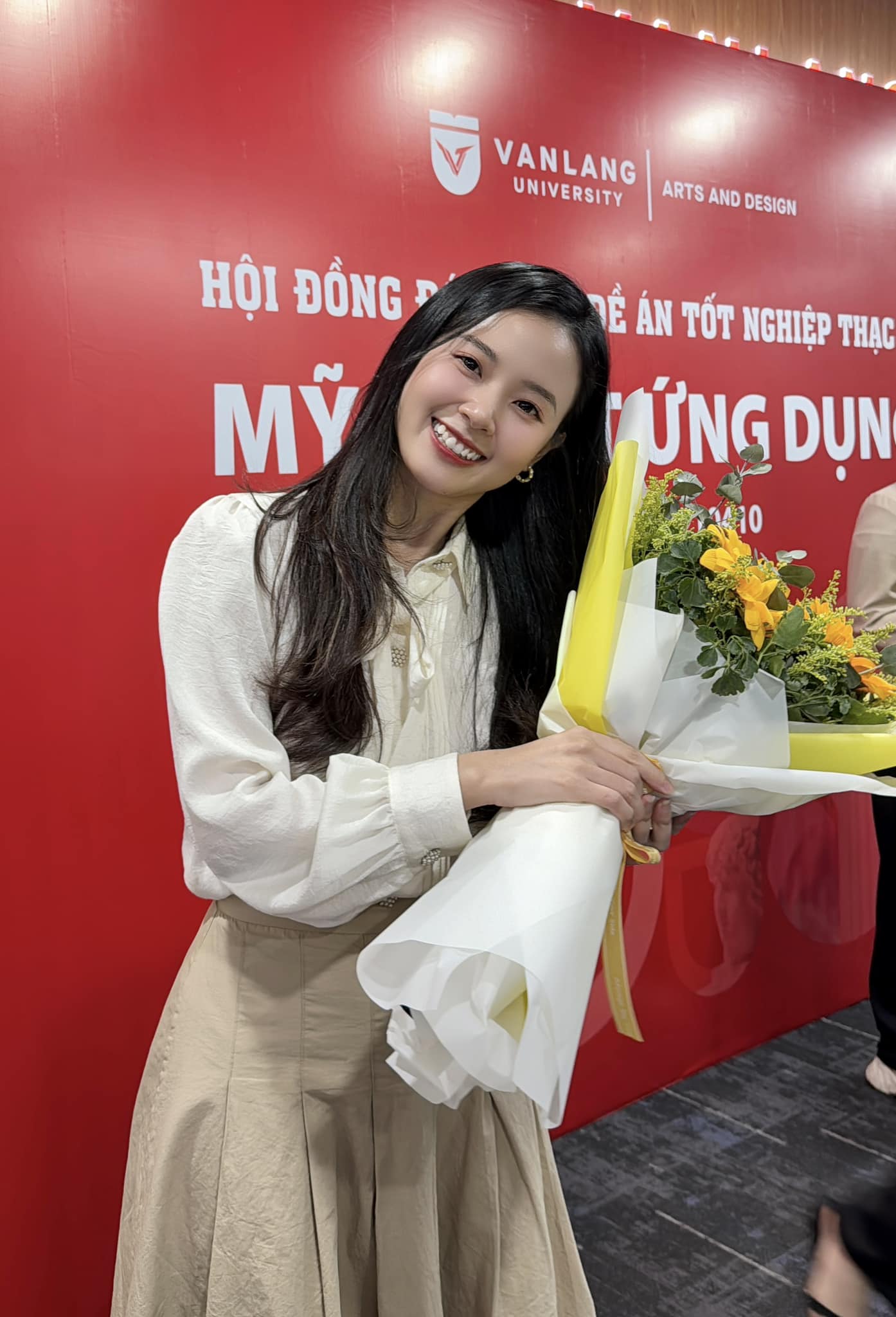 Cuộc sống sang chảnh của diễn viên Midu trước khi lấy chồng doanh nhân Cuộc sống sang chảnh của diễn viên Midu trước khi lấy chồng doanh nhân