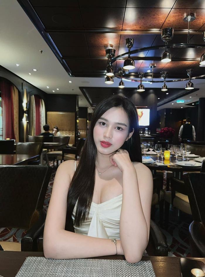 Phía Hoa hậu Đỗ Thị Hà lên tiếng về tin đồn bí mật hẹn hò thiếu gia Ảnh 2
