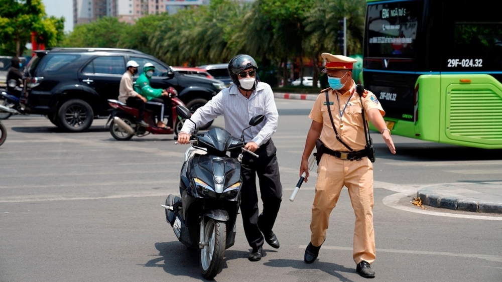 Công bố đường dây nóng để người dân phản ánh cảnh sát giao thông có biểu hiện tiêu cực