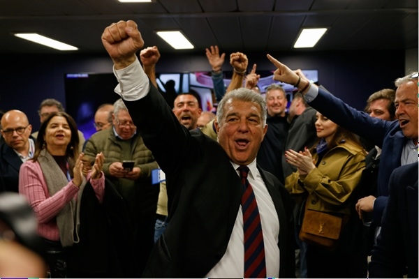 Ông Joan Laporta tiếp tục được bầu làm Chủ tịch Barcelona giai đoạn 2026-2031. Ông Joan Laporta tiếp tục được bầu làm Chủ tịch Barcelona giai đoạn 2026-2031.