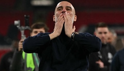 Pep Guardiola có quyền tự hào về ngôi vương của Man City trước Arsenal tại Wembley. Pep Guardiola có quyền tự hào về ngôi vương của Man City trước Arsenal tại Wembley.
