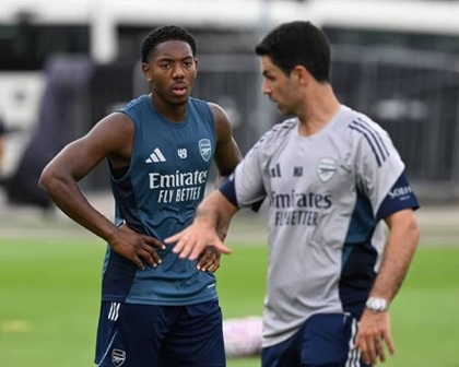 Myles Lewis-Skelly lọt vào tầm ngắm của Man United