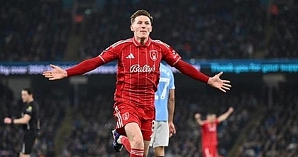 Kế hoạch đại tu hàng tiền vệ Man Utd: Tìm kiếm 'lá chắn thép' đá cặp cùng Kobbie Mainoo