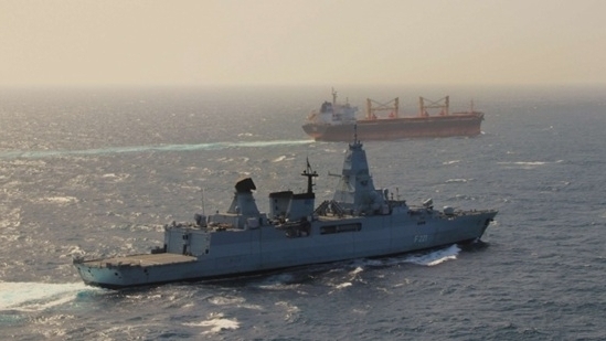 LHQ thành lập lực lượng đặc nhiệm bảo vệ dòng chảy thương mại qua eo biển Hormuz