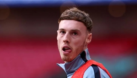 Palmer không phải là sự thay thế tương xứng cho Bruno. Palmer không phải là sự thay thế tương xứng cho Bruno.