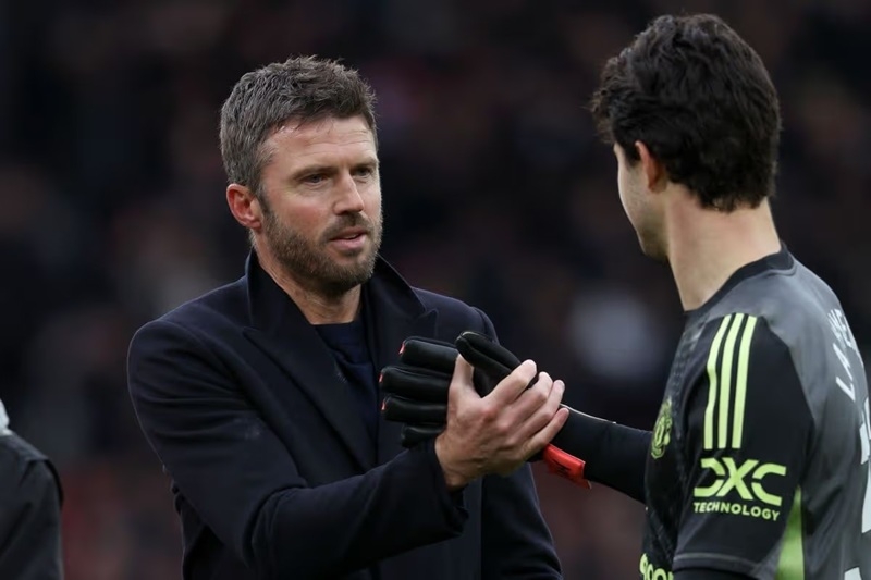 Anh thích sự rõ ràng của Carrick. Anh thích sự rõ ràng của Carrick.