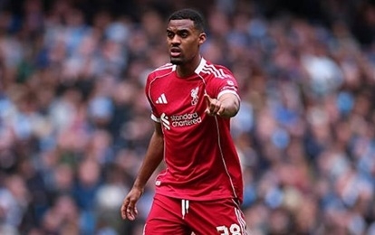 Ryan Gravenberch gây thất vọng ở hàng tiền vệ Liverpool. Ryan Gravenberch gây thất vọng ở hàng tiền vệ Liverpool.