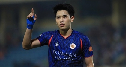 Nguyễn Đình Bắc ghi 8 bàn sau 5 trận, CAHN chạm một tay vào ngôi vương V-League