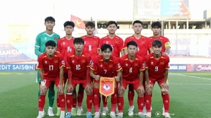 U17 Việt Nam nỗ lực giải bài toán mang tên U17 Hàn Quốc.