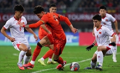 Tuyển Trung Quốc dự FIFA ASEAN Cup 2026: Kịch bản đại chiến với Việt Nam và tham vọng của HLV Shao Jiayi