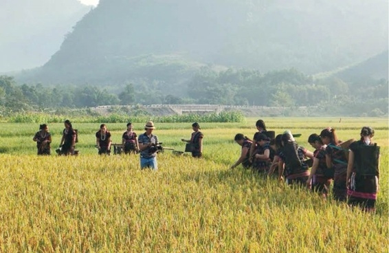 Nam Đông gắn du lịch với trải nghiệm văn hóa dân tộc Cơ Tu qua lễ hội lúa mới