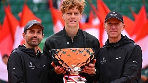 Jannik Sinner lập kỳ tích Masters 1000 và bí quyết từ HLV Simone Vagnozzi