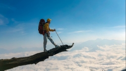 Siết việc trekking tự phát của du khách tại các đỉnh núi cao nhất Việt Nam